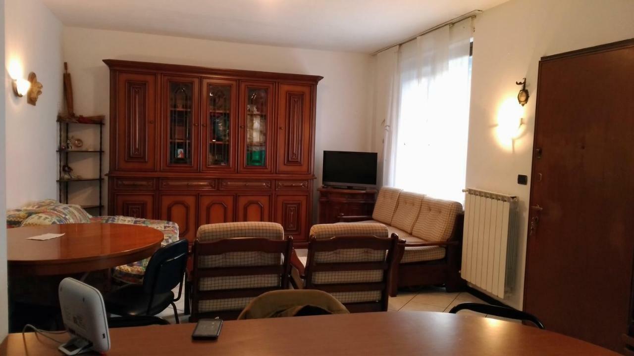 Villetta Rossini Appartamento Da Condividere Con Me Luciano Servizio Ospiti Taxi Driver Navetta No Wifi 2 Camera Da Letto Per 5 Persone Valbrembo Eksteriør billede